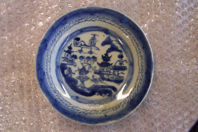 Tea Plate owned by Mrs Jane Morris