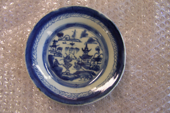 Tea Plate owned by Mrs Jane Morris